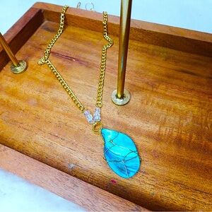 Boho wire wrapped shell necklace and earrings set